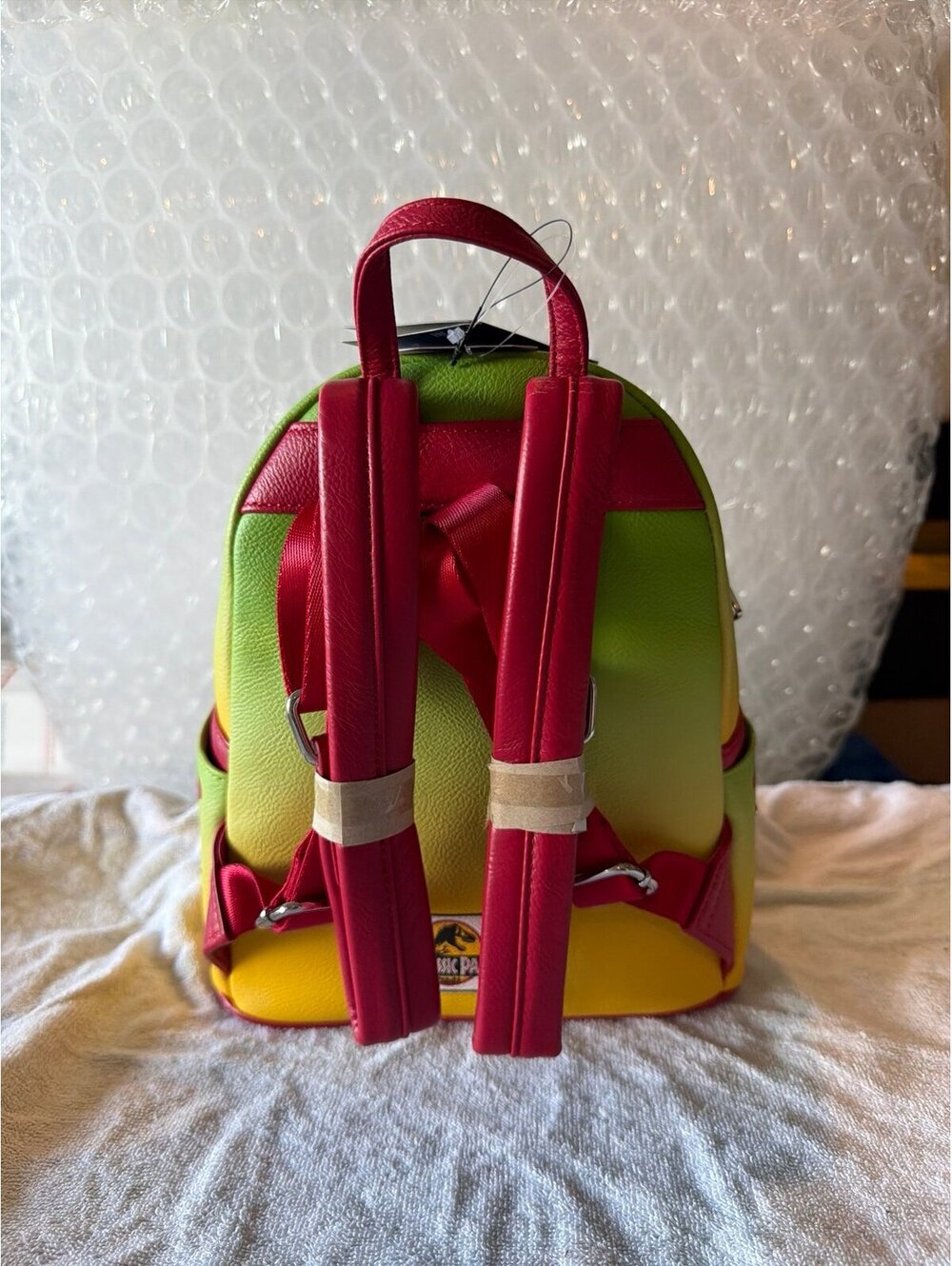 Loungefly Jurassic Park Explorer Backpack - LE 800 Exclusive NWT - Picture 2 of 3